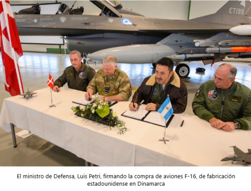 3 Petri compra aviones F 16 usados a Dinamarca